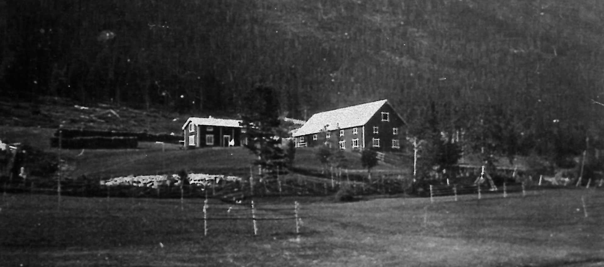Gammelt bilde av Søberg Gård i Alvdal