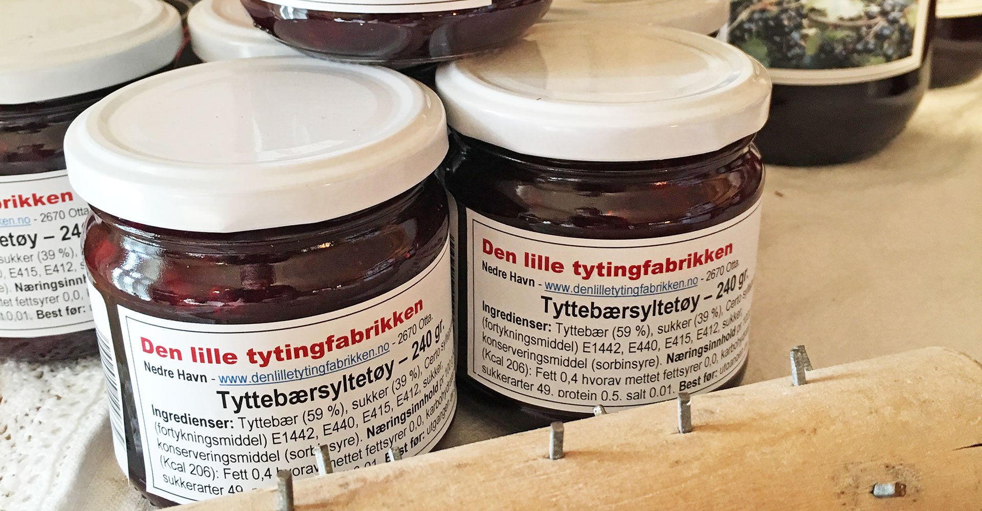 produkter fra Den lille Tytingfabrikken til salgs på Søberg gård