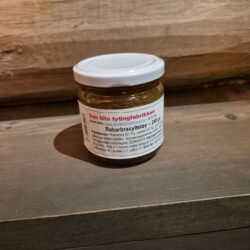 Rabarbrasyltetøy fra Den lille tytingfabrikken